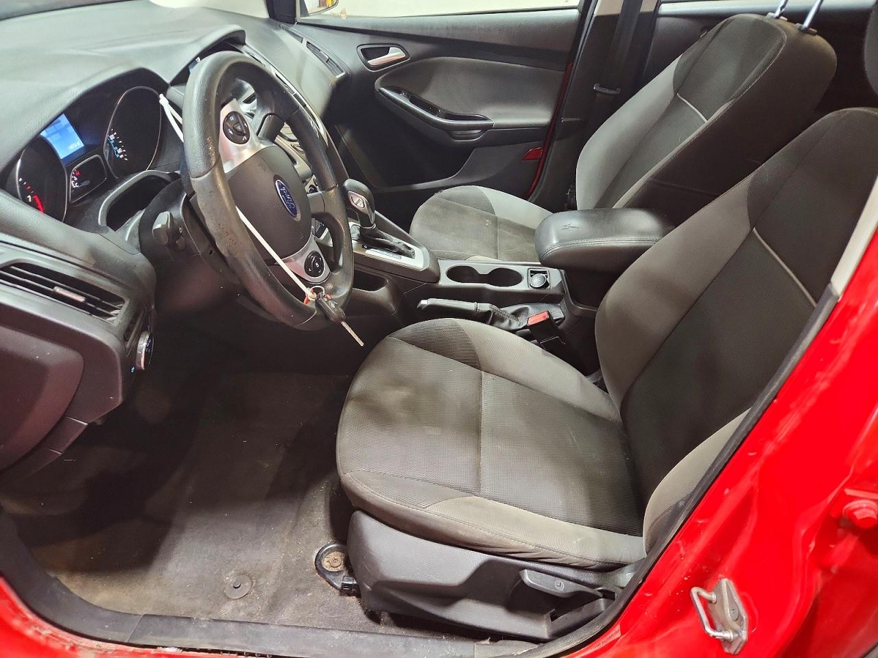 2014 FORD FOCUS SE photo 7
