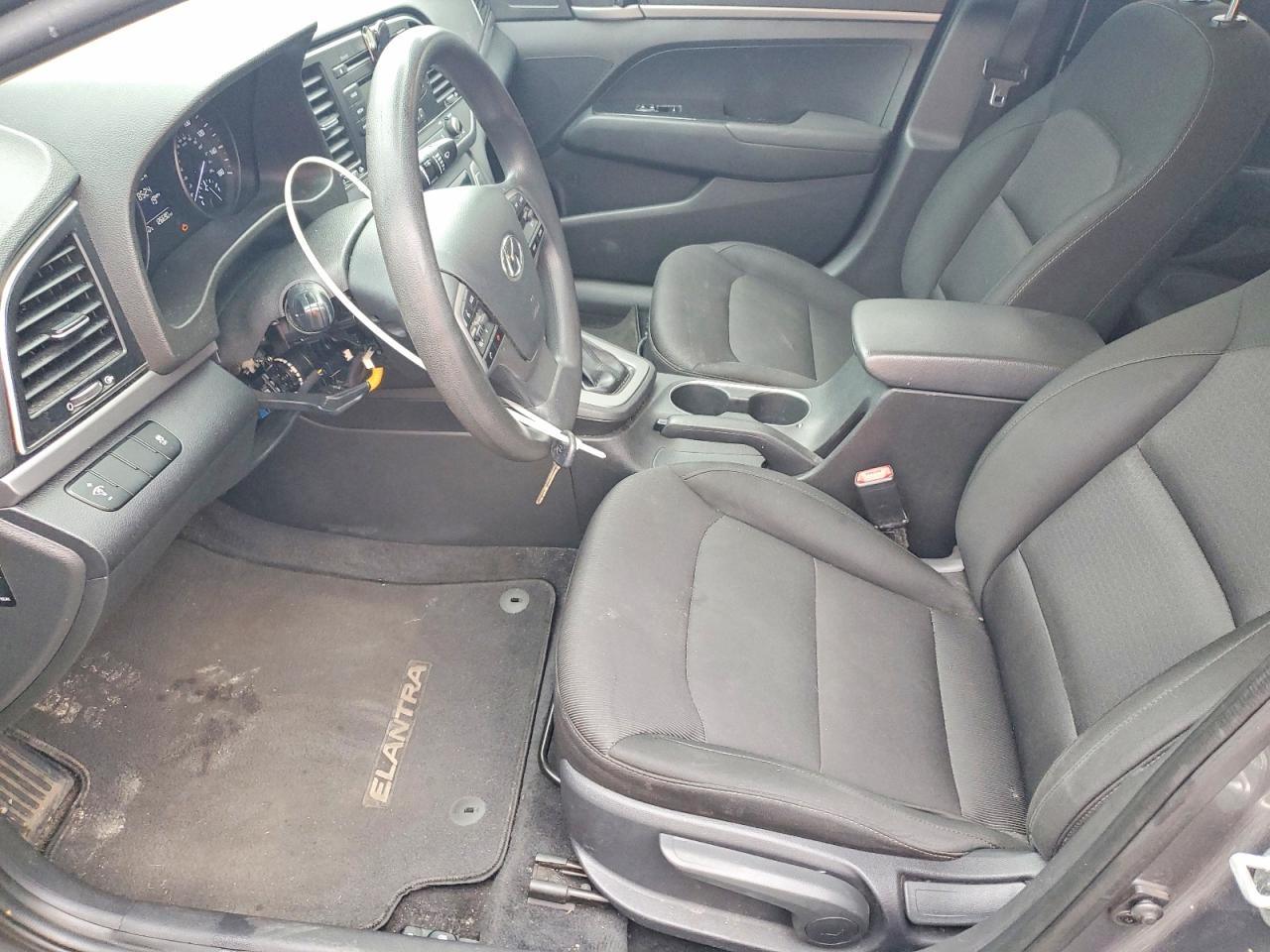 2018 HYUNDAI ELANTRA SE photo 7