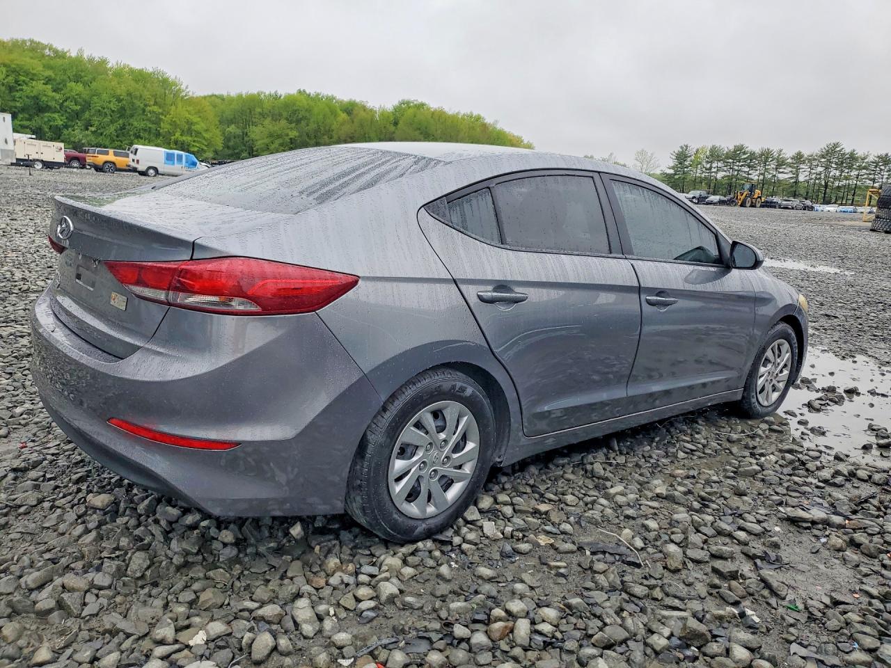 2018 HYUNDAI ELANTRA SE photo 3