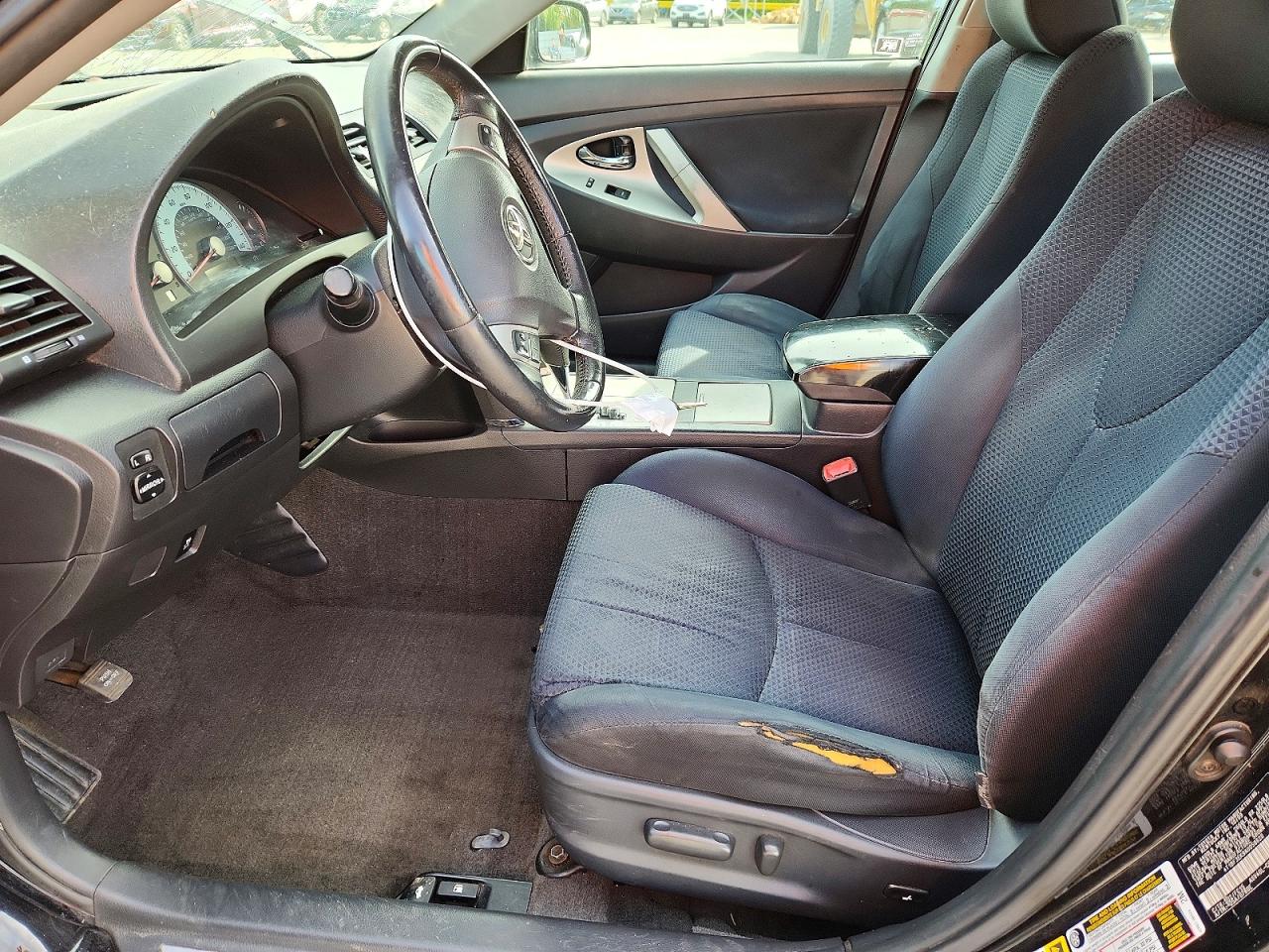 2010 TOYOTA CAMRY SE photo 7