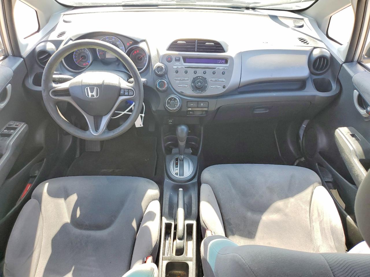 2011 HONDA FIT photo 22