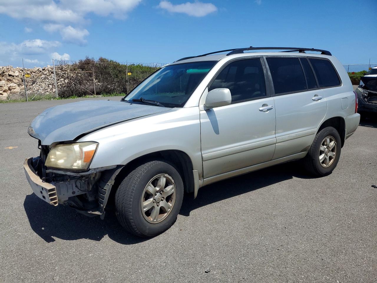 2004 TOYOTA HIGHLANDER