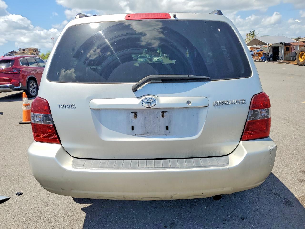 2004 TOYOTA HIGHLANDER BASE photo 11