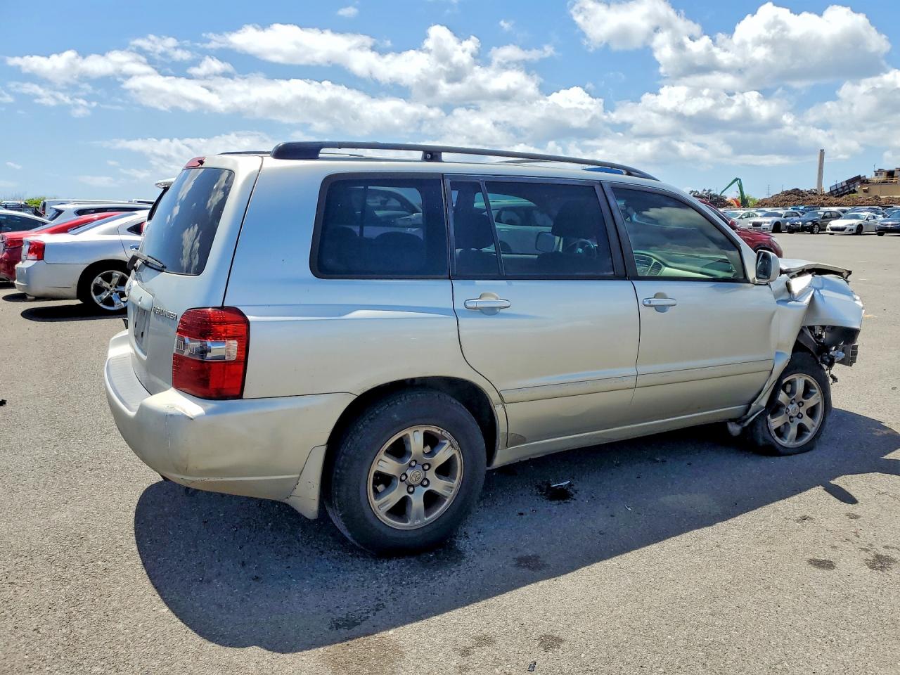 2004 TOYOTA HIGHLANDER BASE photo 5