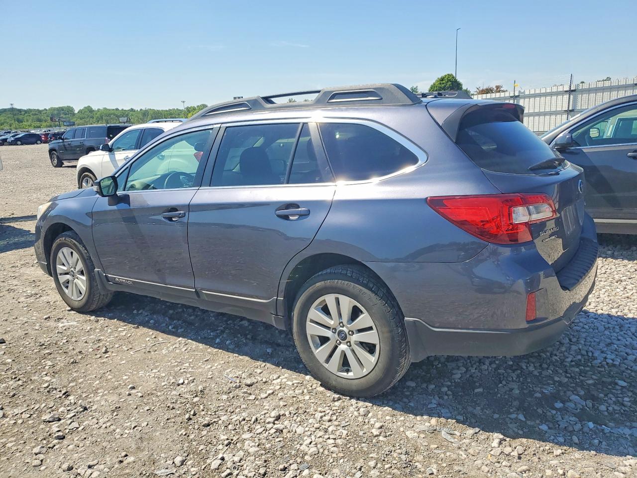 2015 SUBARU OUTBACK 2.5I PREMIUM photo 4