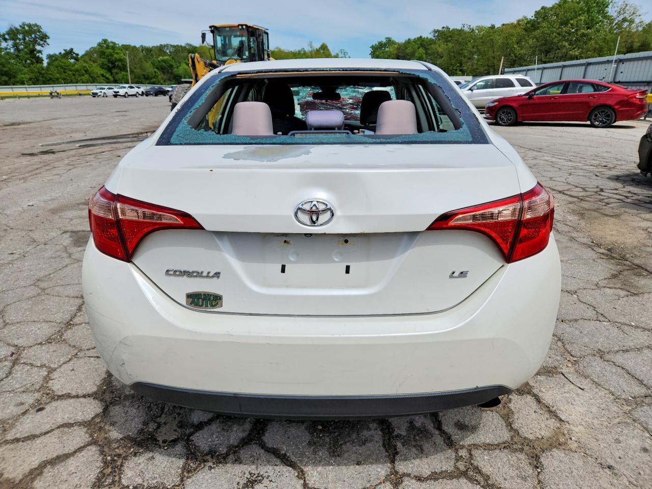 2017 TOYOTA COROLLA LE photo 16