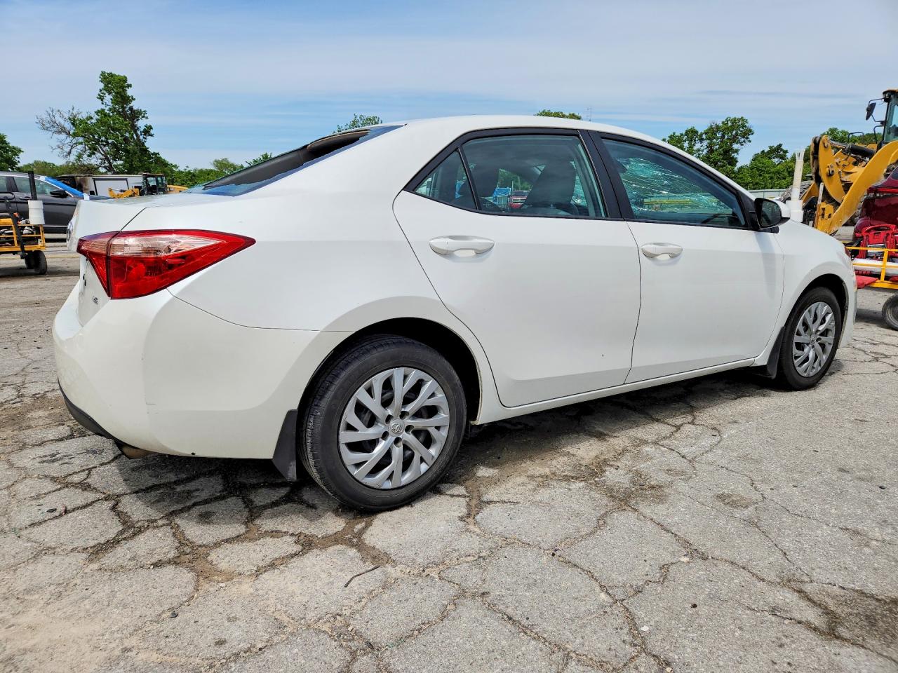2017 TOYOTA COROLLA LE photo 7