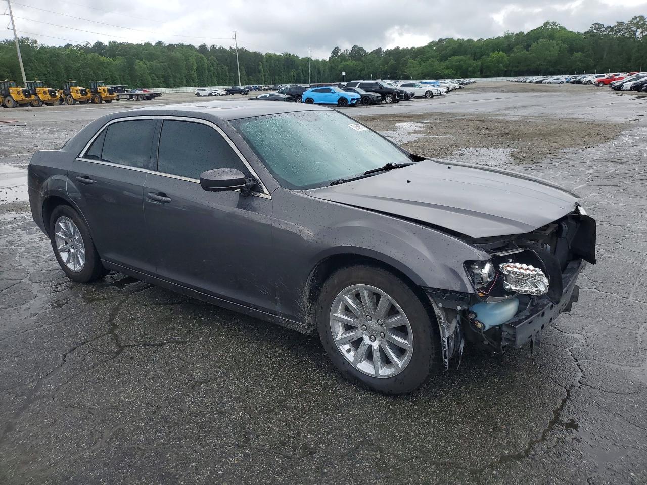 2014 CHRYSLER 300 photo 7