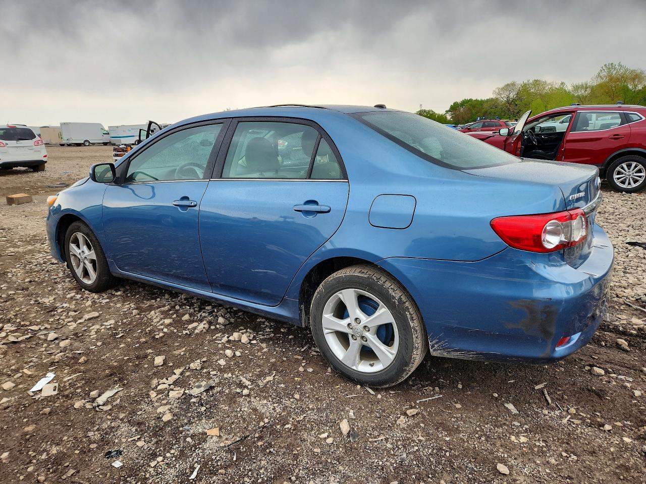 2013 TOYOTA COROLLA LE photo 4