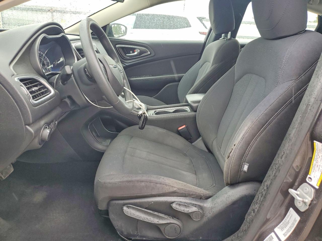 2016 CHRYSLER 200 LIMITED photo 19