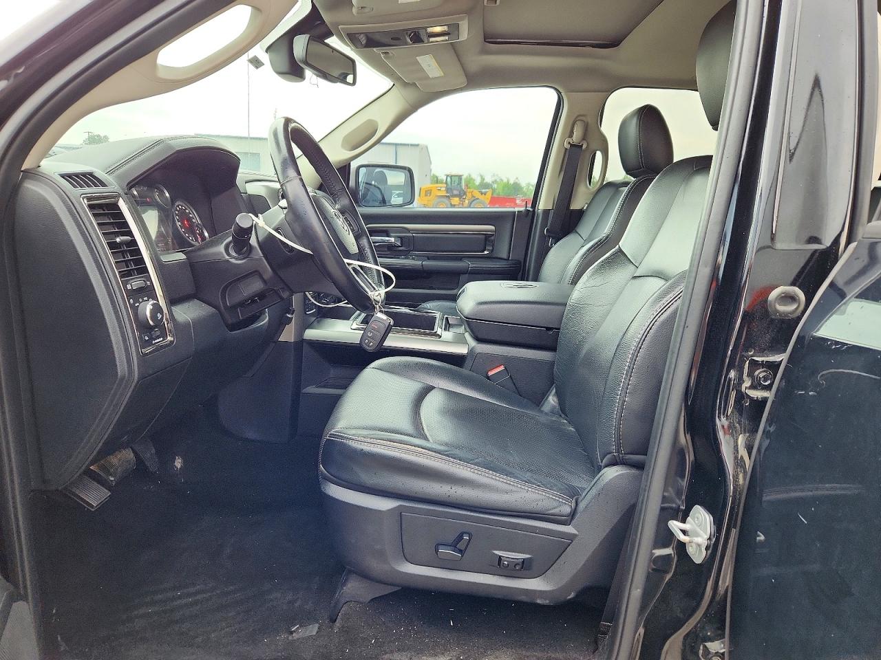 2015 RAM 1500 SPORT photo 19