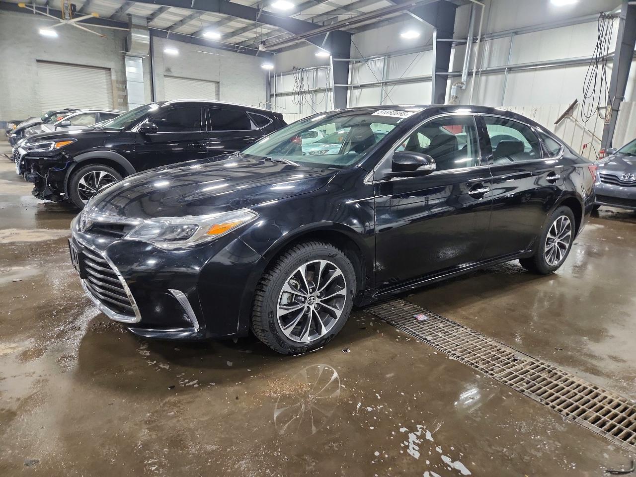 2016 TOYOTA AVALON