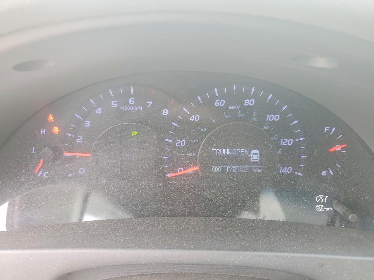 2010 TOYOTA CAMRY XLE photo 17