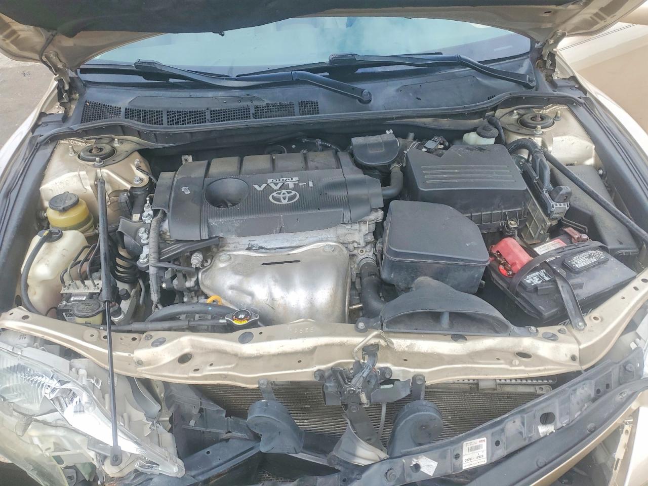 2010 TOYOTA CAMRY XLE photo 21