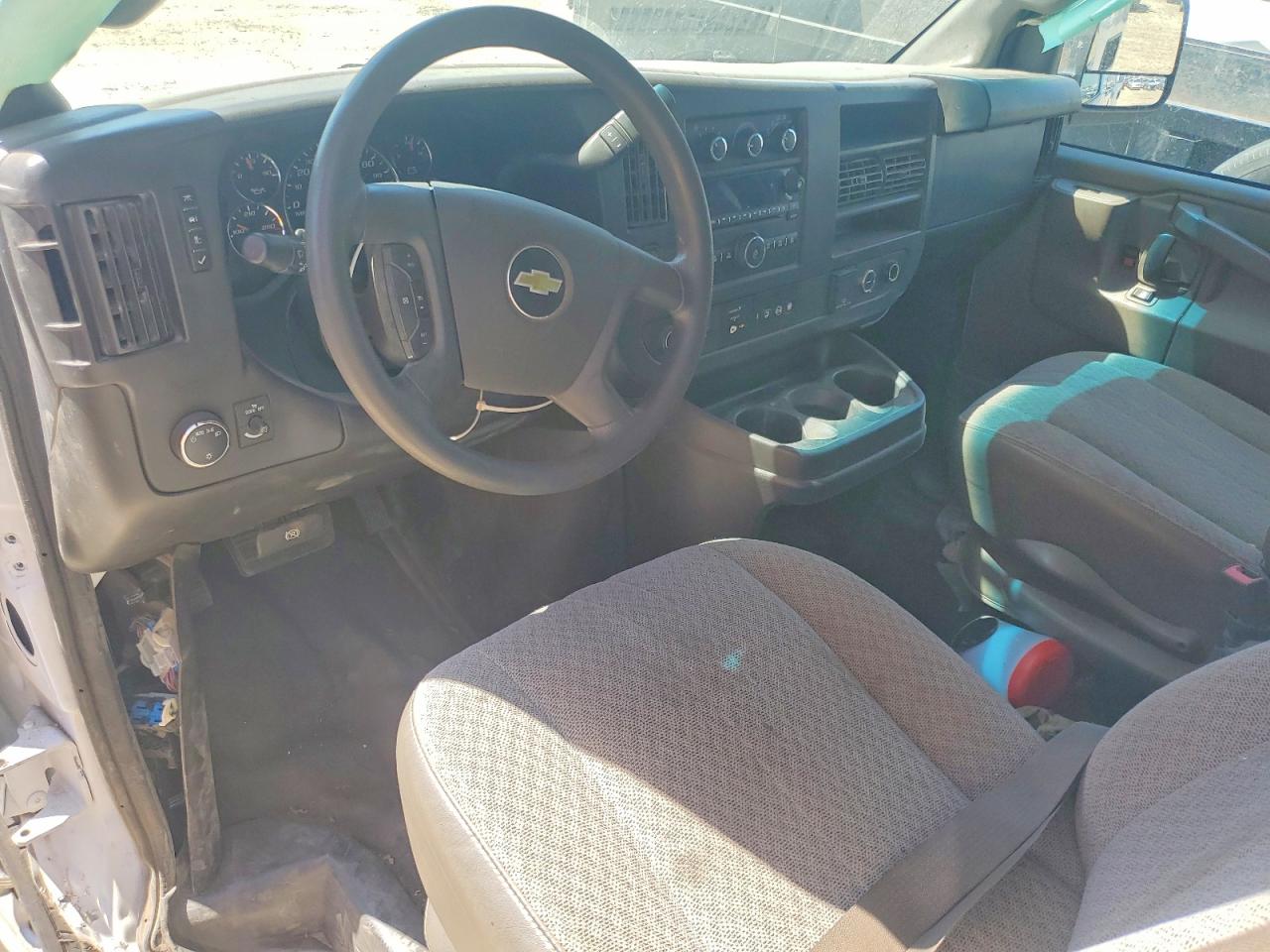 2017 CHEVROLET EXPRESS G3500 LT photo 15