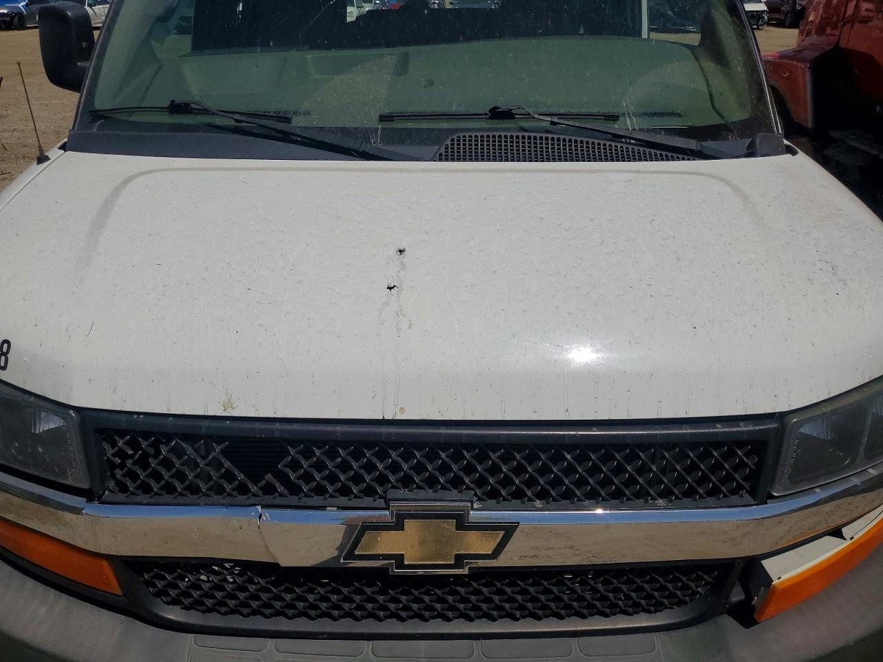 2017 CHEVROLET EXPRESS G3500 LT photo 23