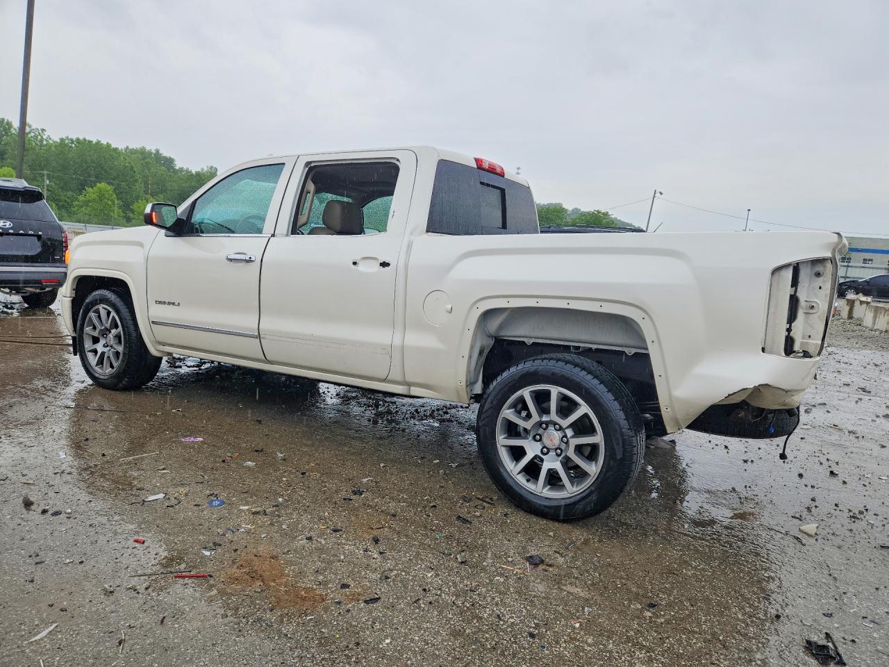 2015 GMC SIERRA K1500 DENALI photo 3