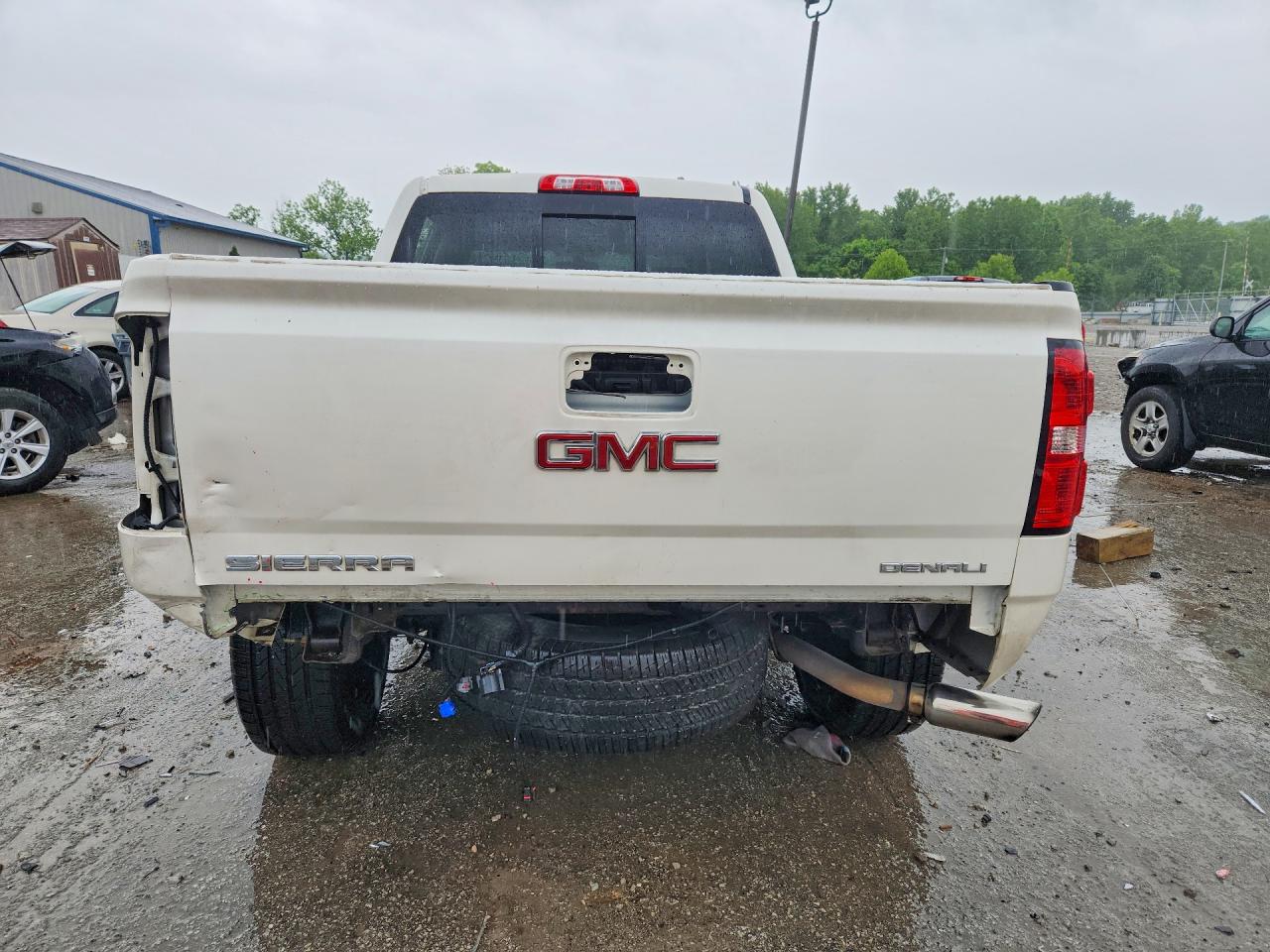 2015 GMC SIERRA K1500 DENALI photo 11