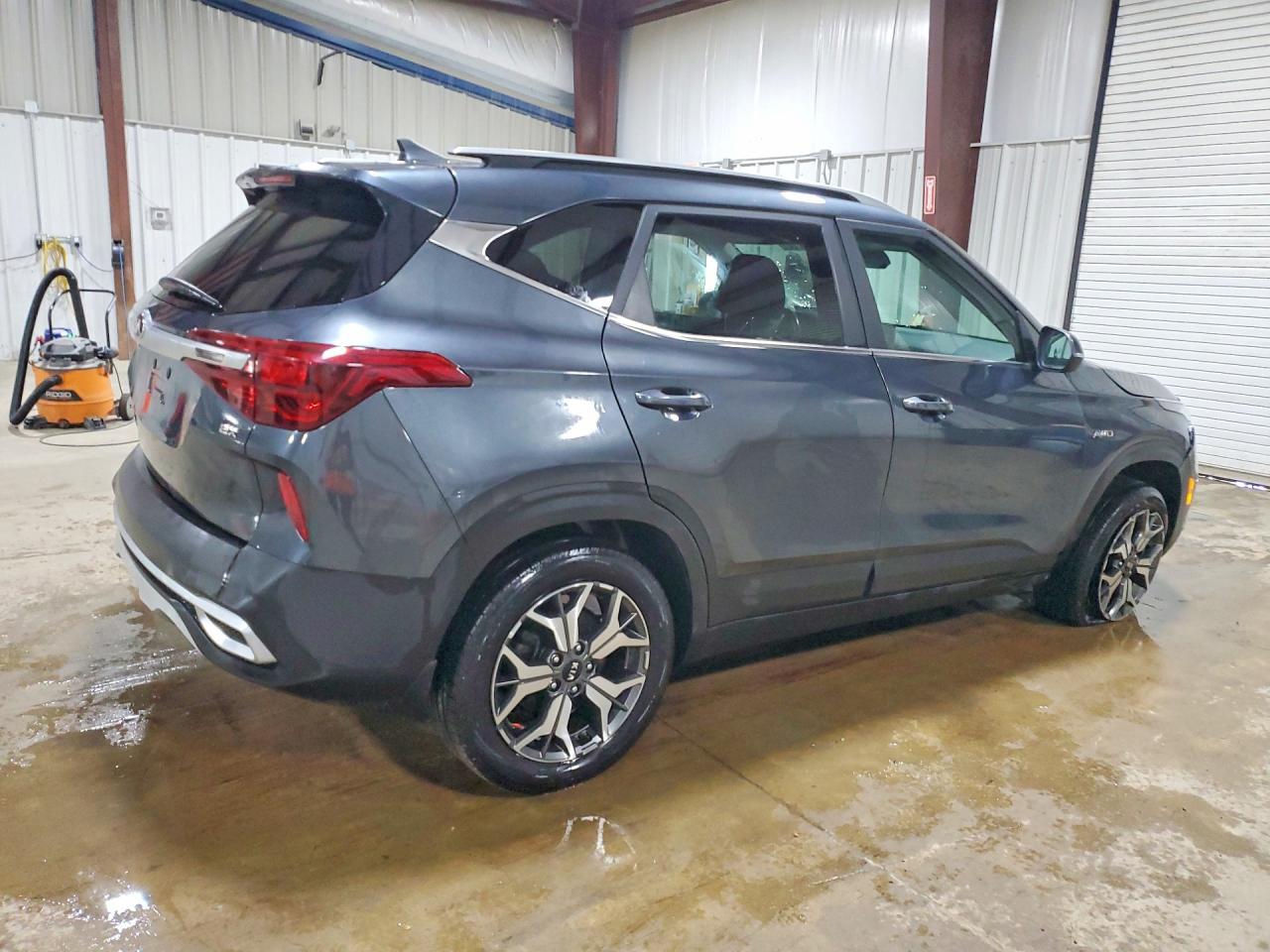 2021 KIA SELTOS EX photo 5