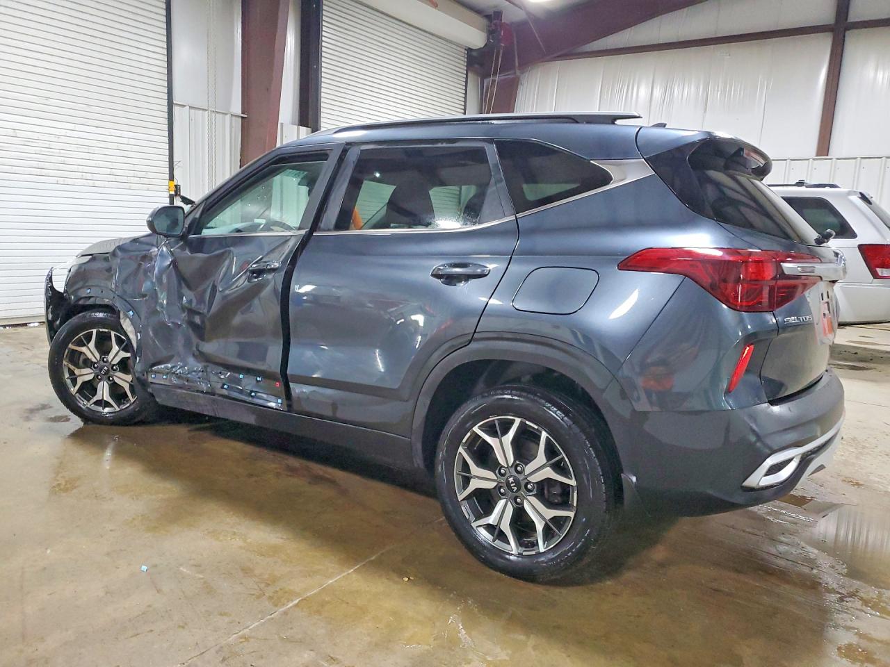 2021 KIA SELTOS EX photo 3