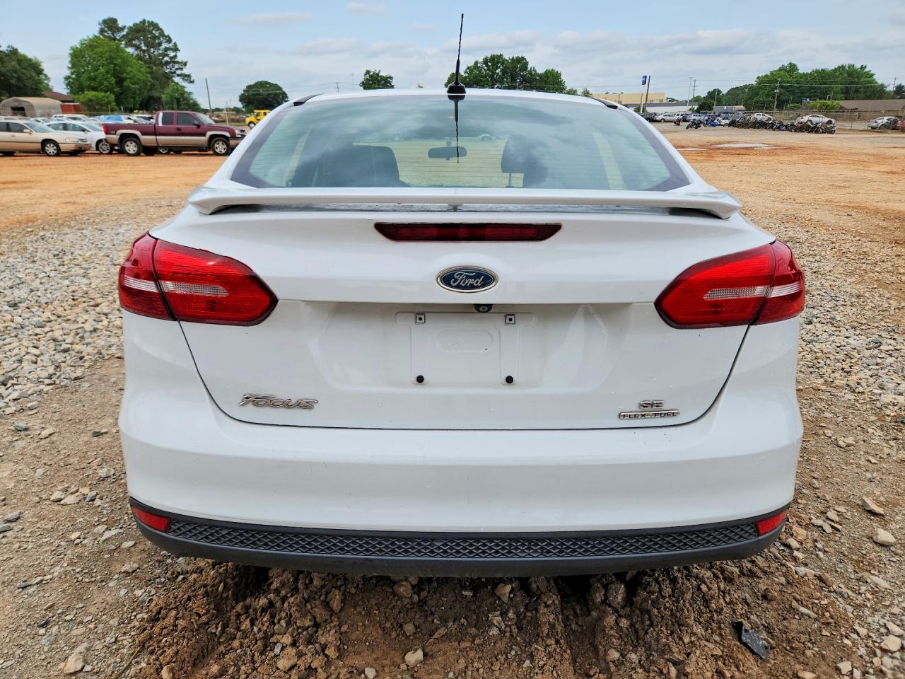 2018 FORD FOCUS SE photo 6