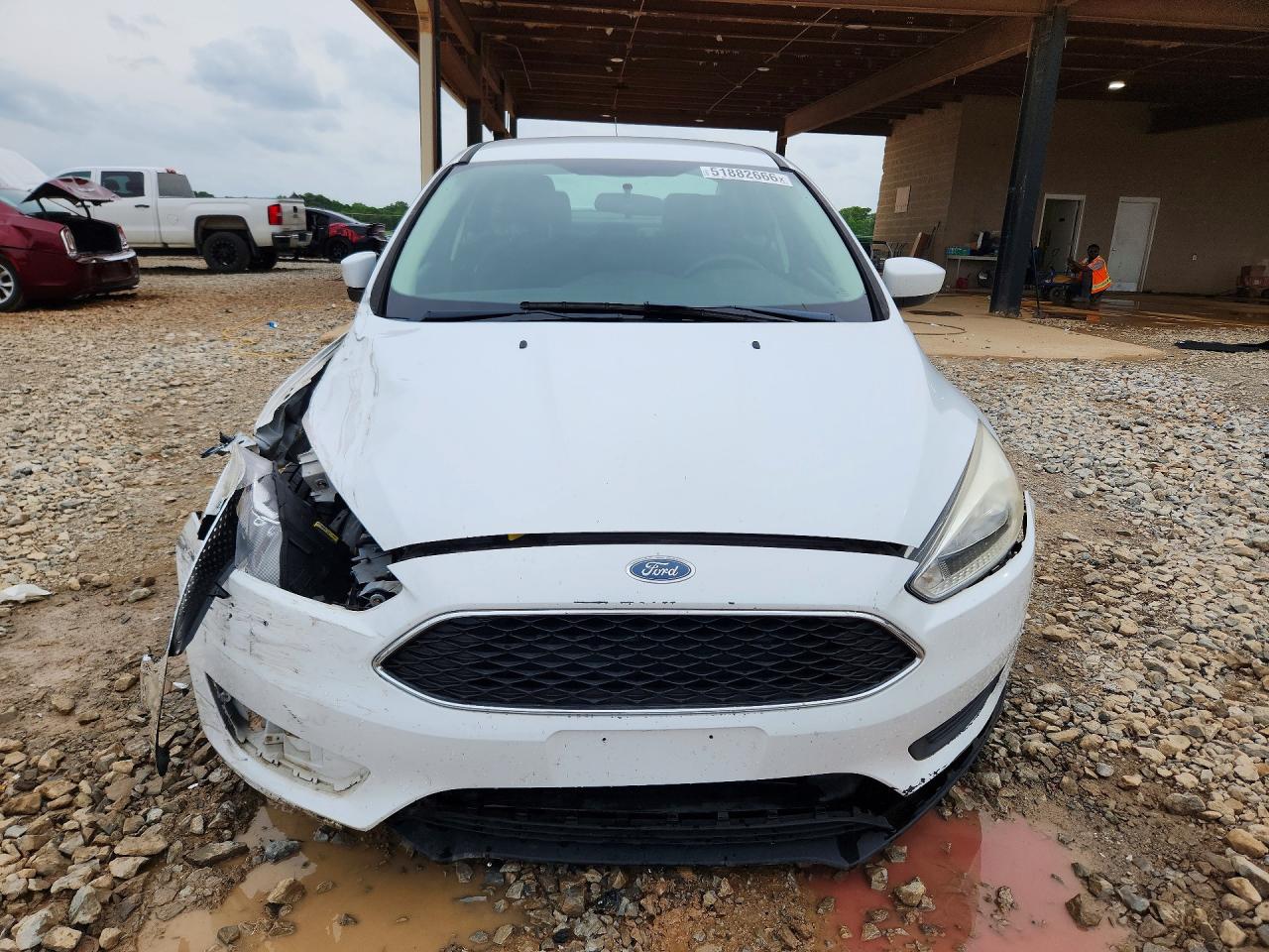 2018 FORD FOCUS SE photo 5