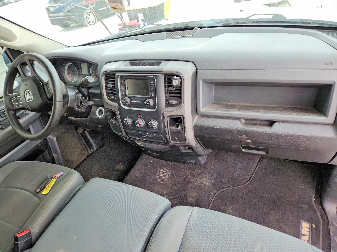 2014 RAM 1500 ST photo 8