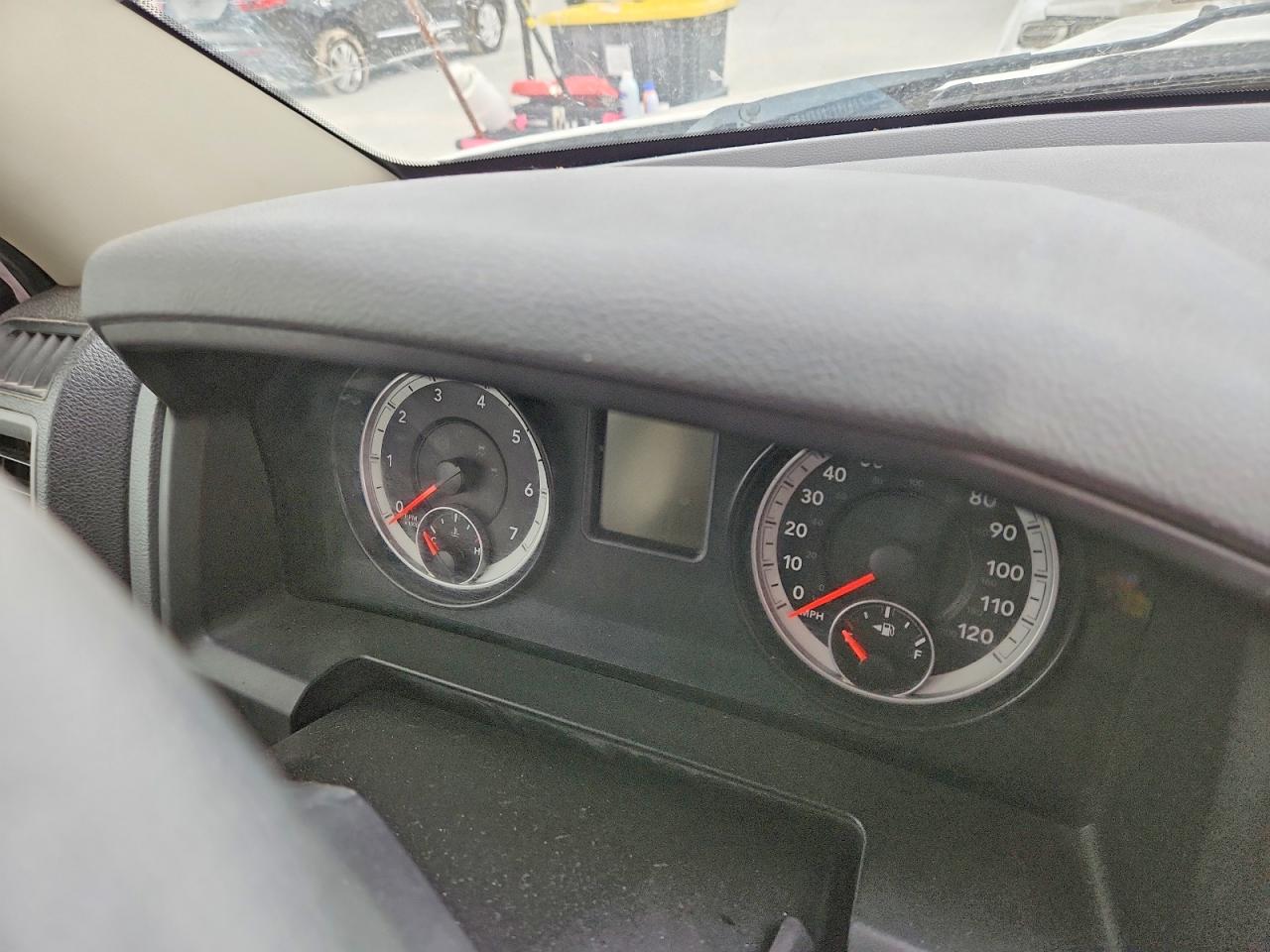 2014 RAM 1500 ST photo 9
