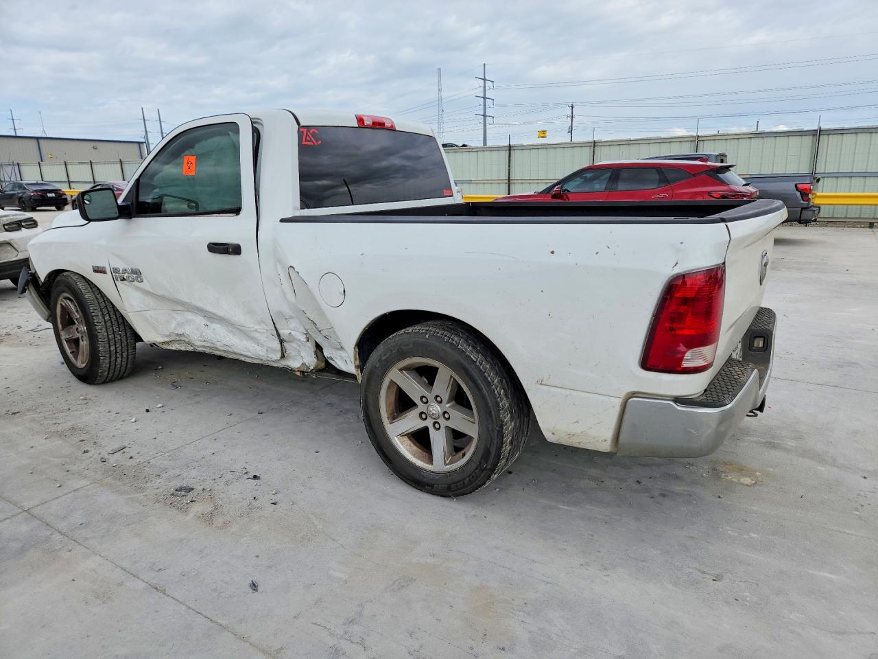 2014 RAM 1500 ST photo 2