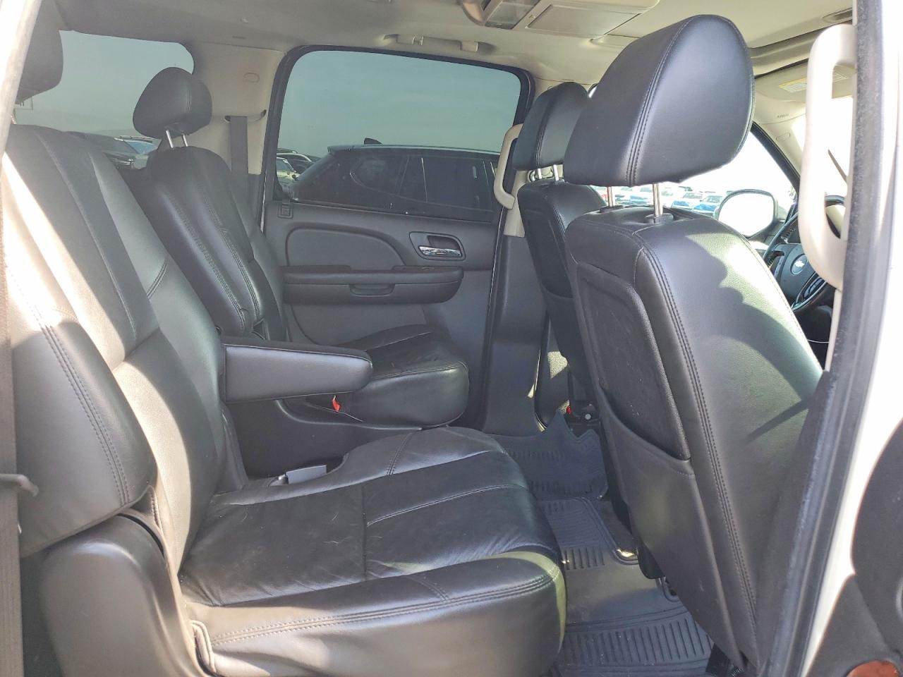 2008 CHEVROLET SUBURBAN C1500 LS photo 21