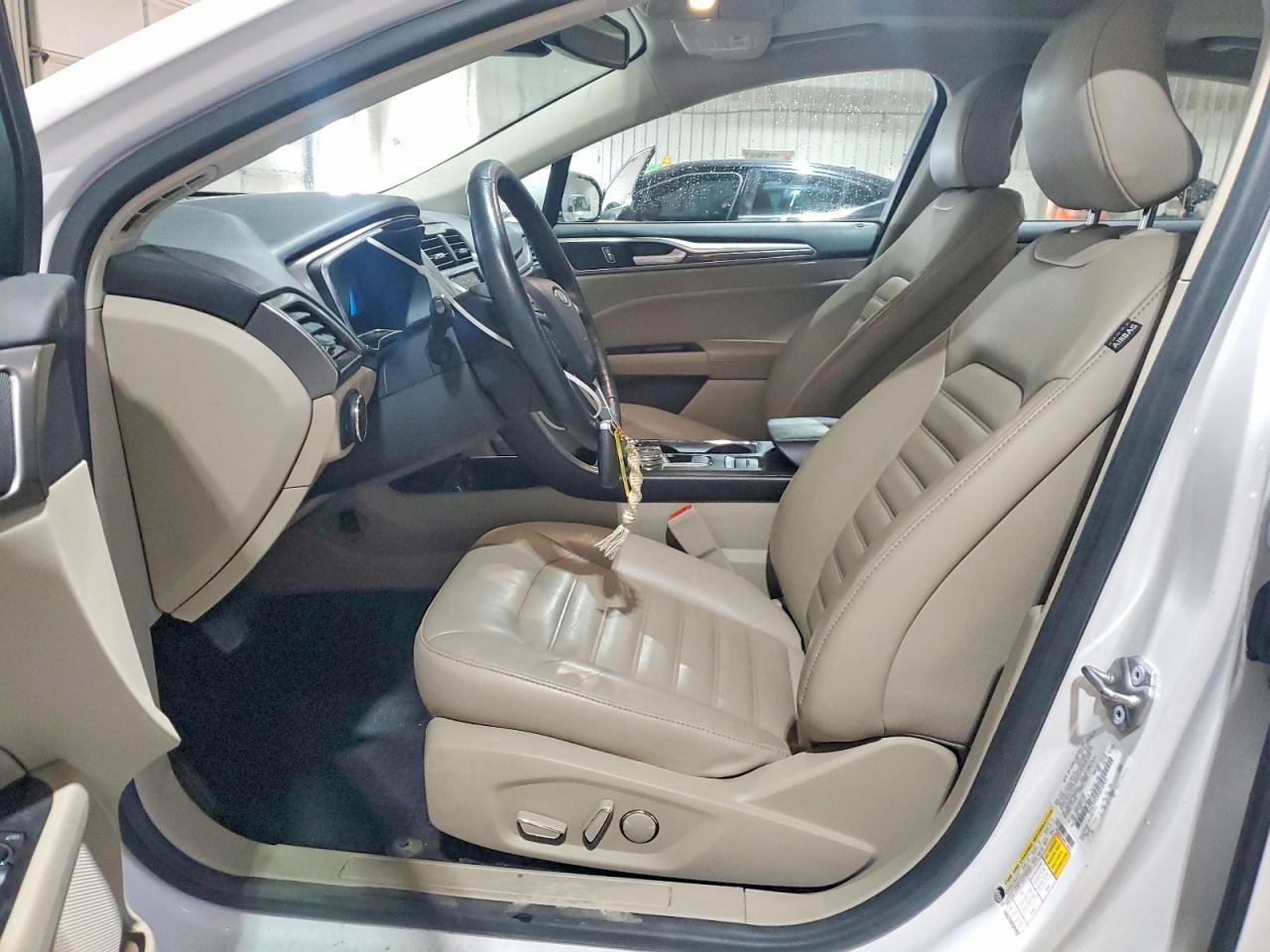 2017 FORD FUSION SE PHEV photo 13