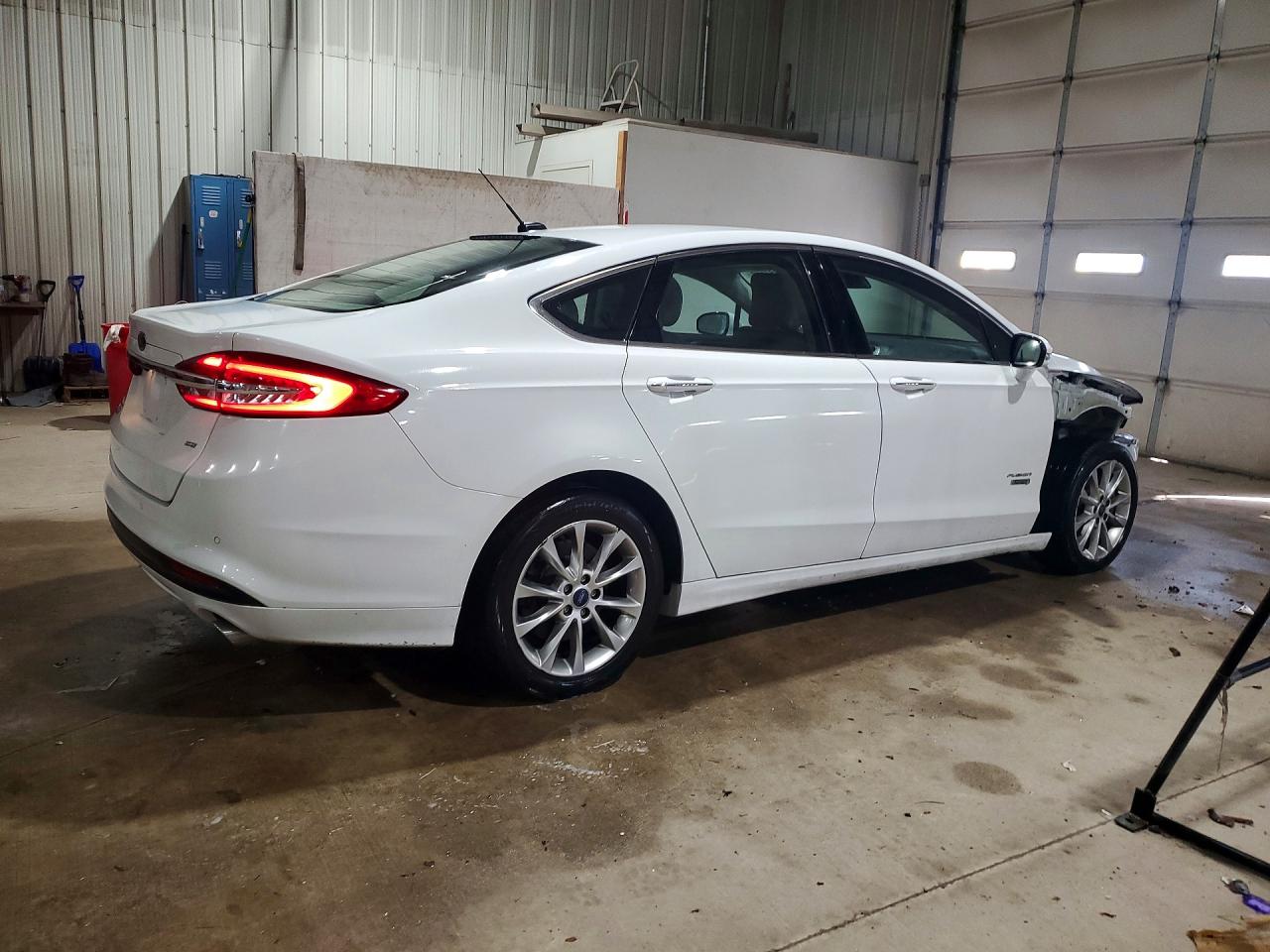 2017 FORD FUSION SE PHEV photo 5