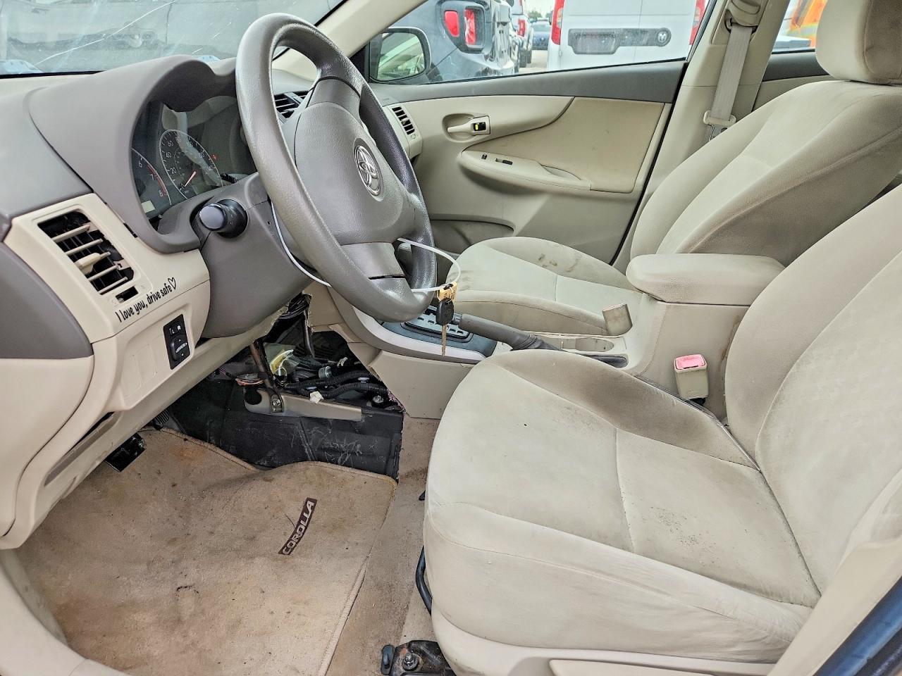 2009 TOYOTA COROLLA LE photo 19