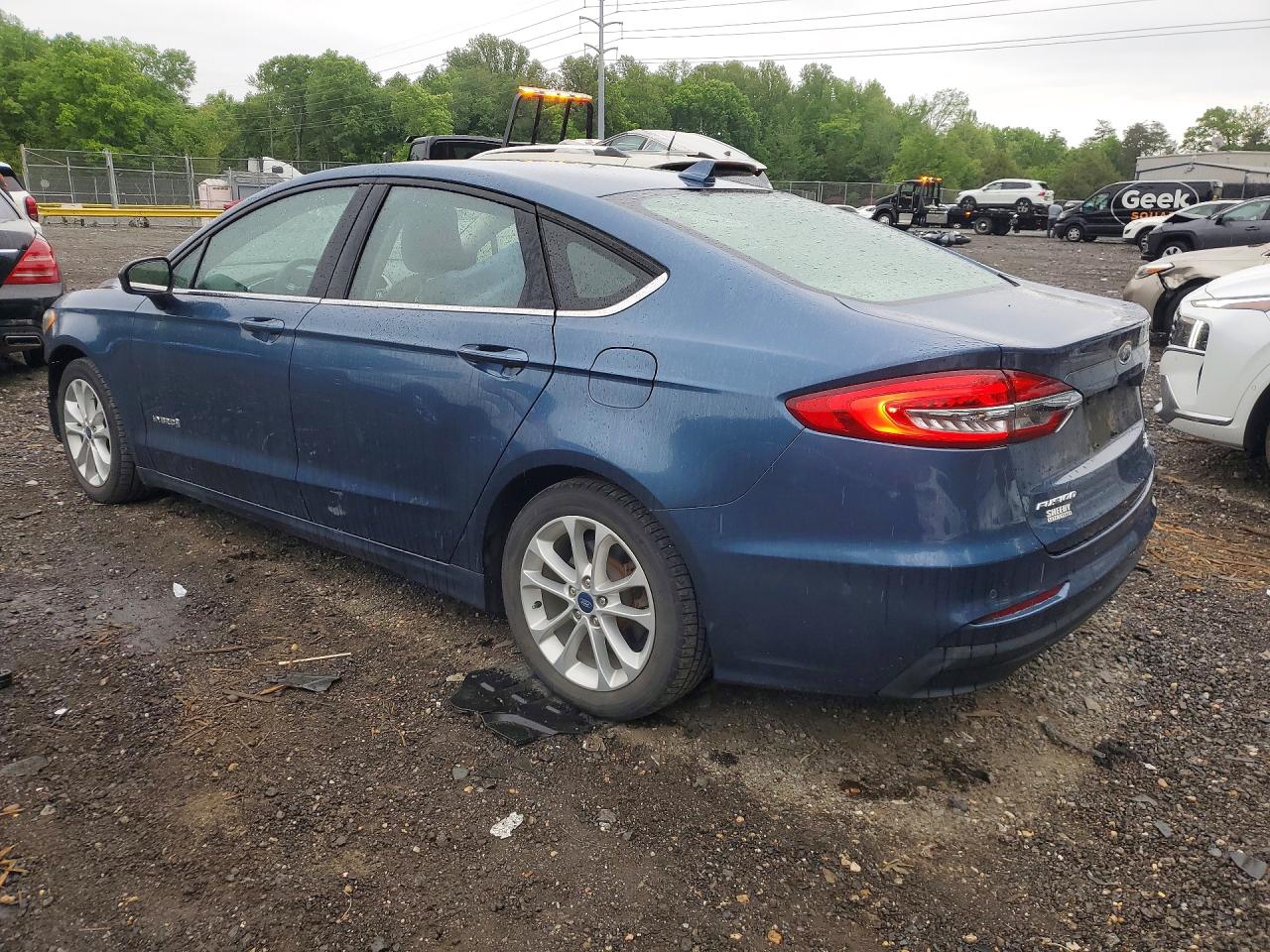 2019 FORD FUSION SE photo 3