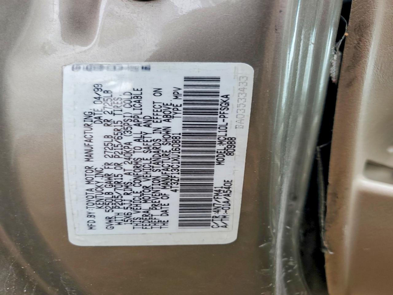 1999 TOYOTA SIENNA XLE photo 23