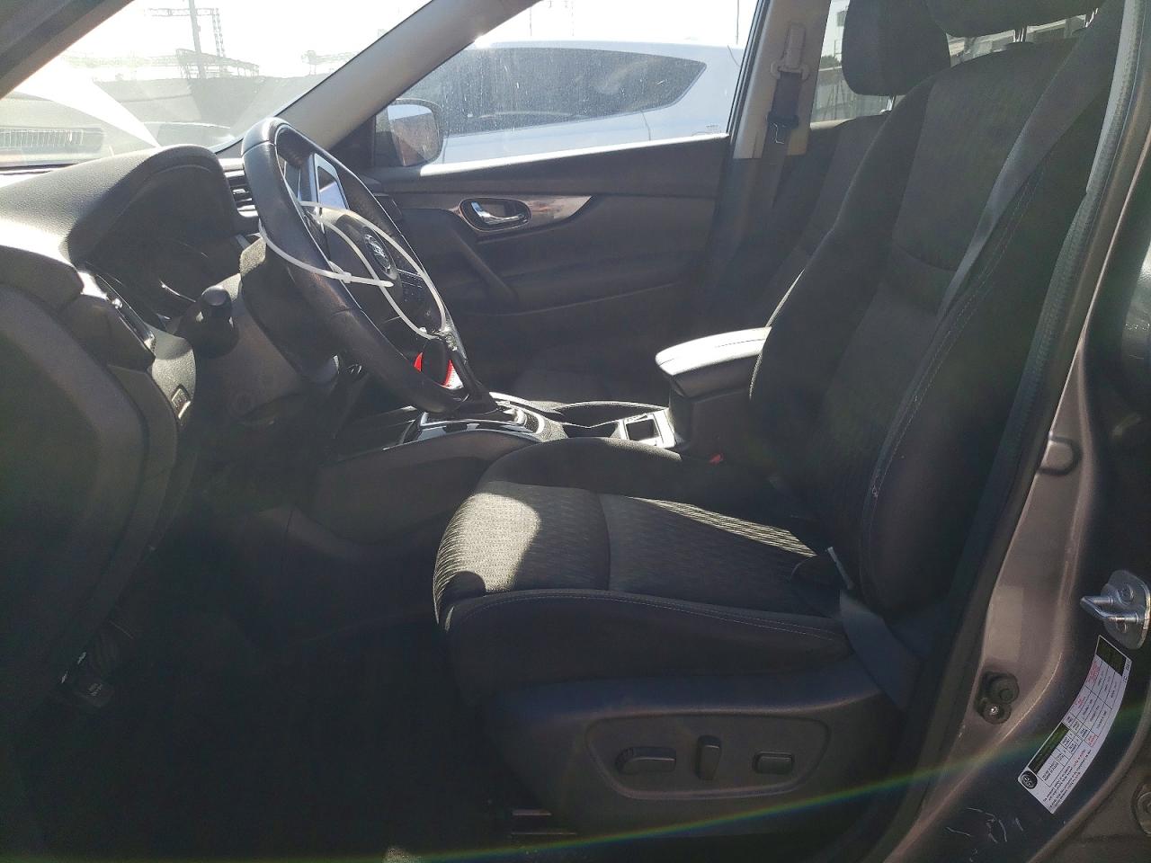 2017 NISSAN ROGUE SV photo 13