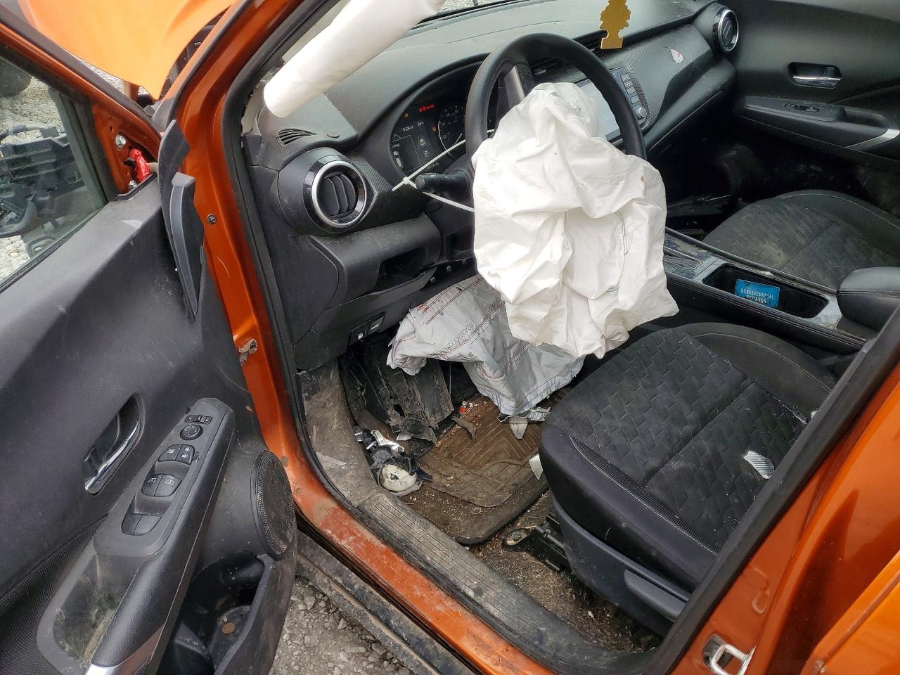 2021 NISSAN KICKS SV photo 22