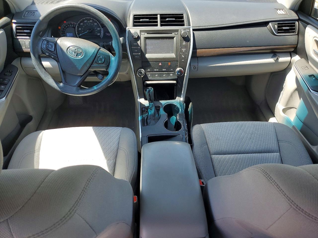 2015 TOYOTA CAMRY LE photo 15