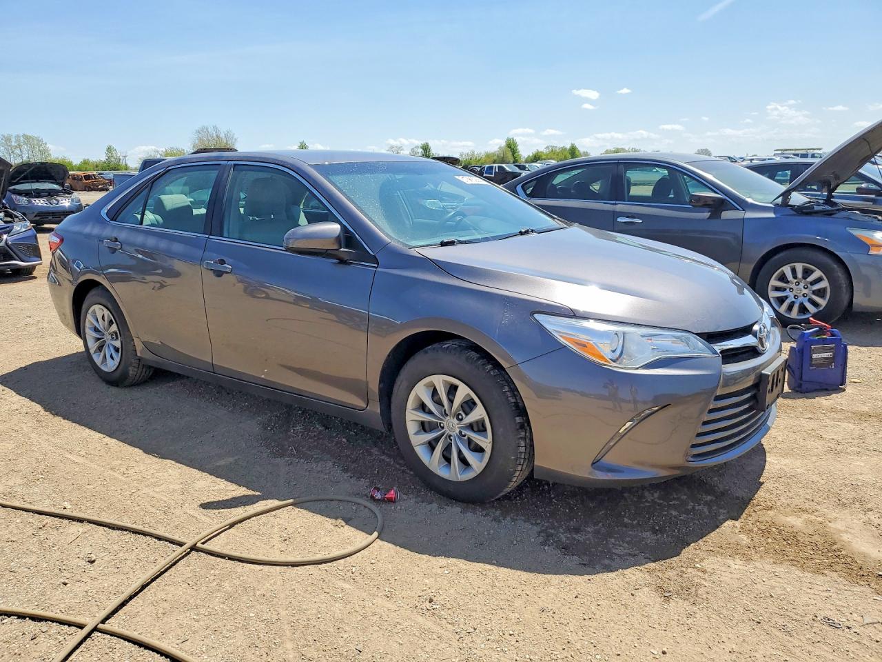 2015 TOYOTA CAMRY LE photo 7
