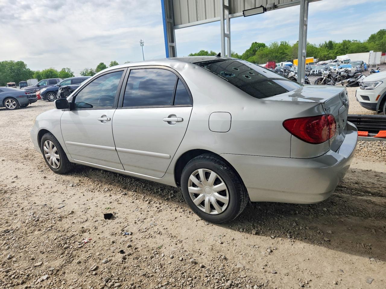 2005 TOYOTA COROLLA LE photo 3