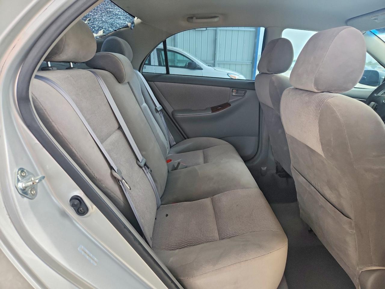 2005 TOYOTA COROLLA LE photo 19