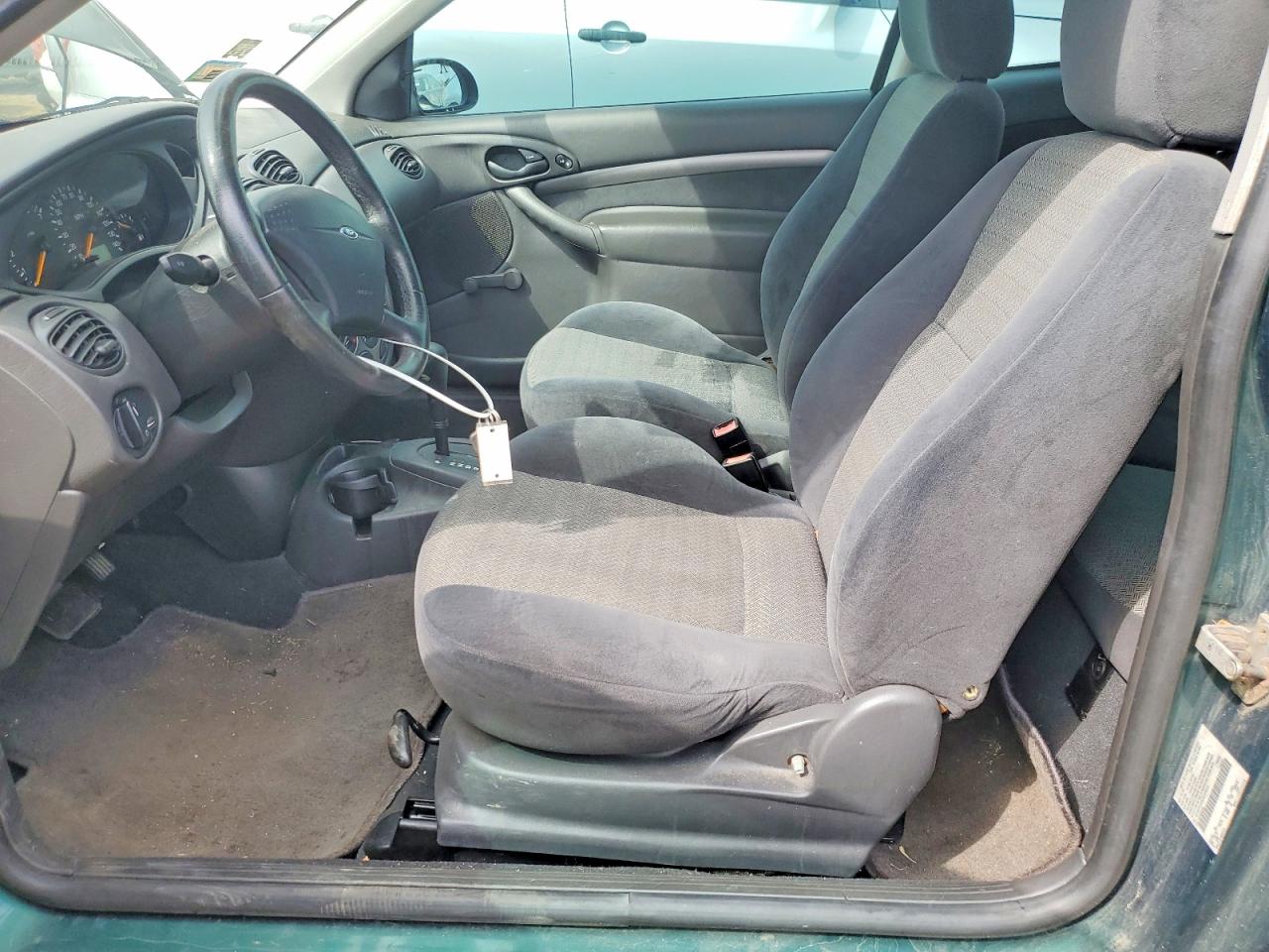 2000 FORD FOCUS ZX3 photo 13