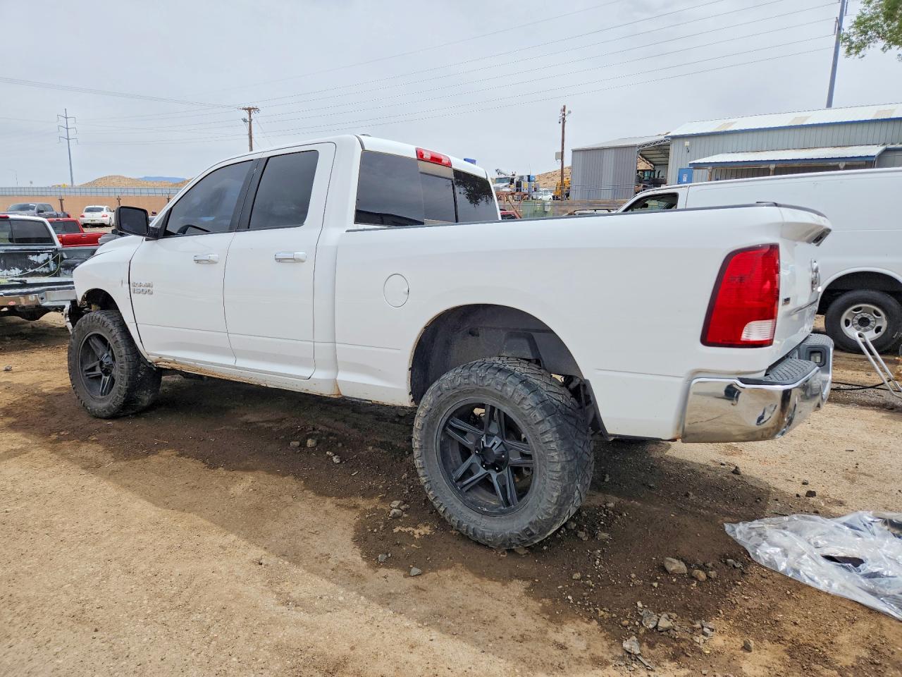 2018 RAM 1500 SLT photo 3