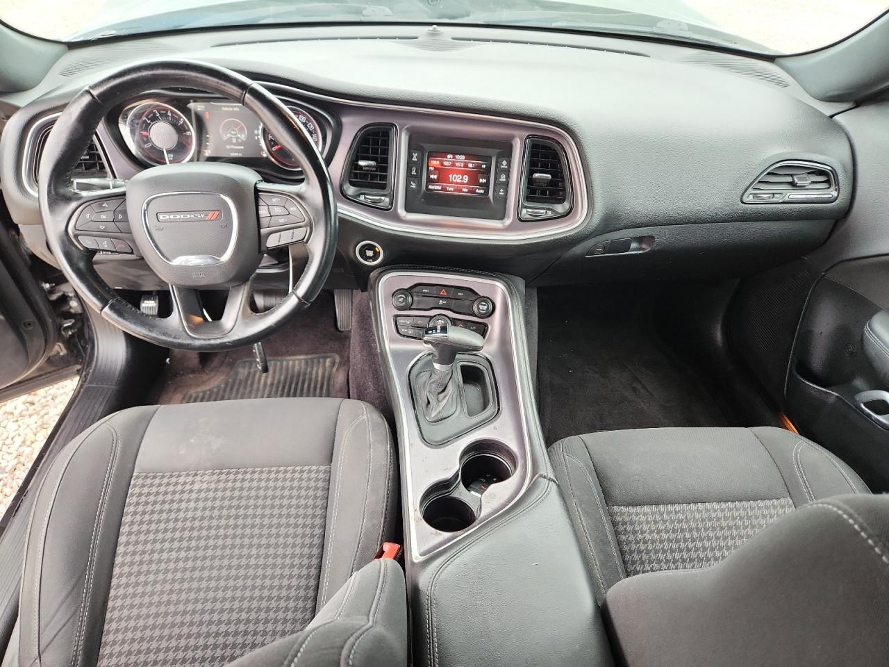 2016 DODGE CHALLENGER SXT photo 15