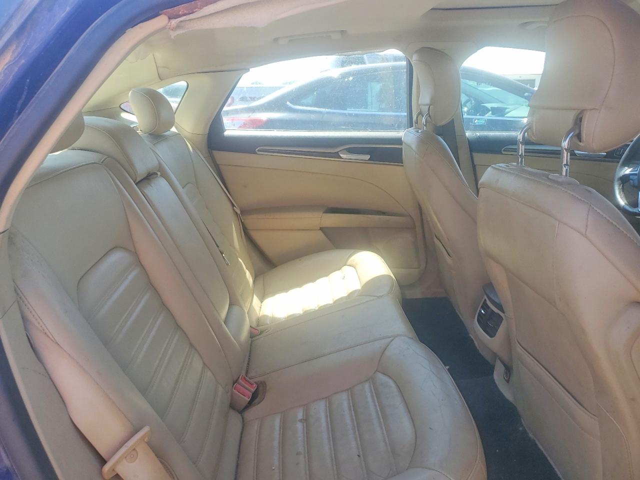 2015 FORD FUSION SE photo 19