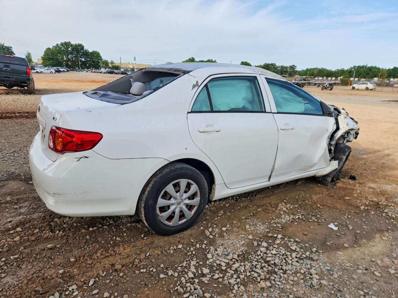 2010 TOYOTA COROLLA LE photo 5