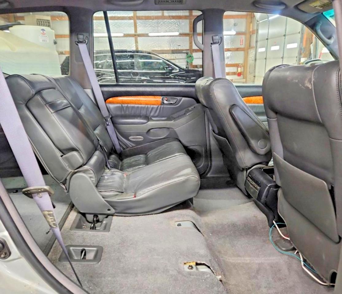 2005 LEXUS GX 470 photo 21