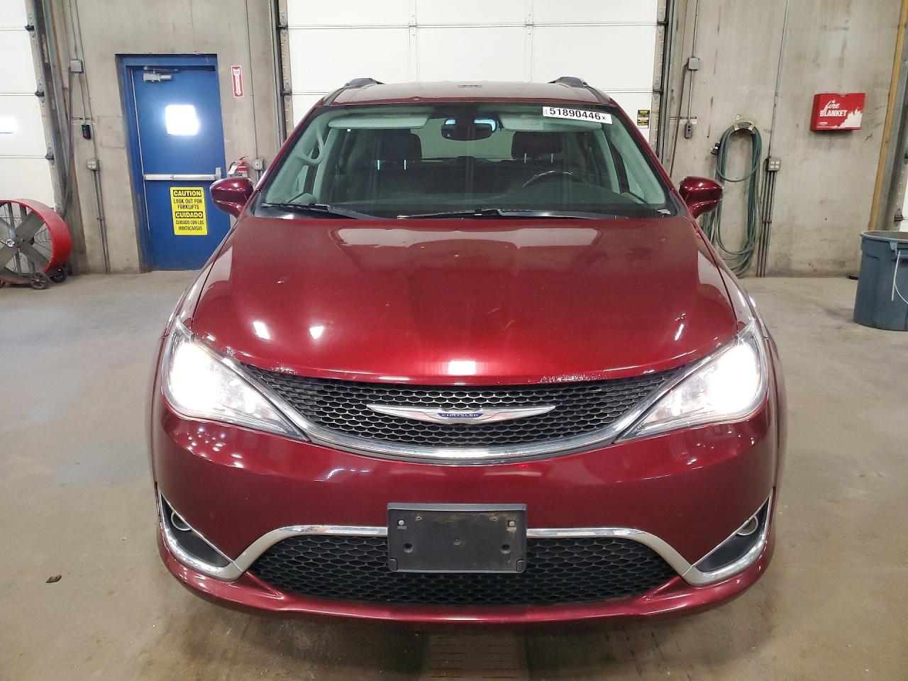 2019 CHRYSLER PACIFICA TOURING L photo 5