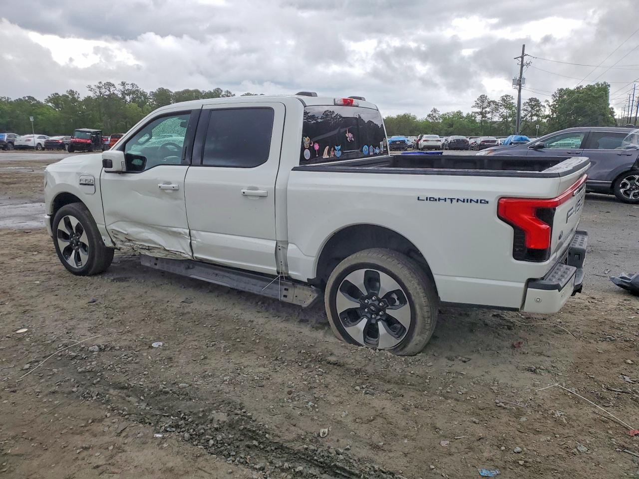 2023 FORD F150 LIGHTNING PRO photo 4