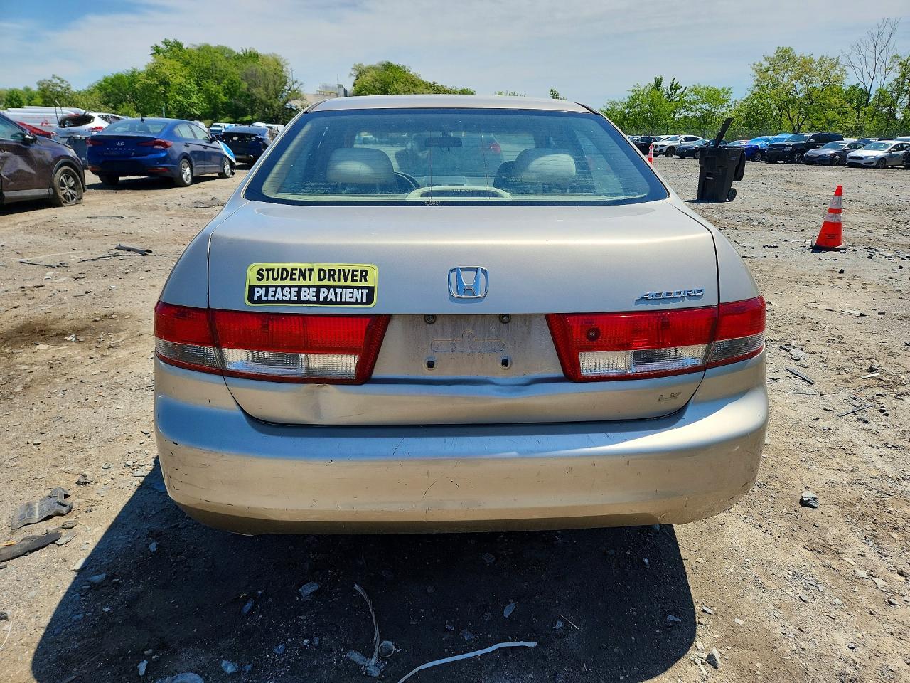 2003 HONDA ACCORD LX photo 16